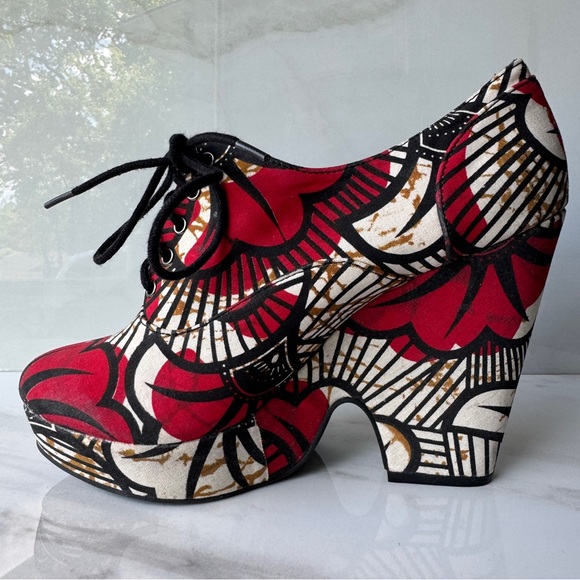 Abstract Floral Motif Block Geo Heel NWT - Picture 12 of 15